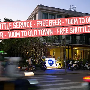Fuse Old Town Hostel