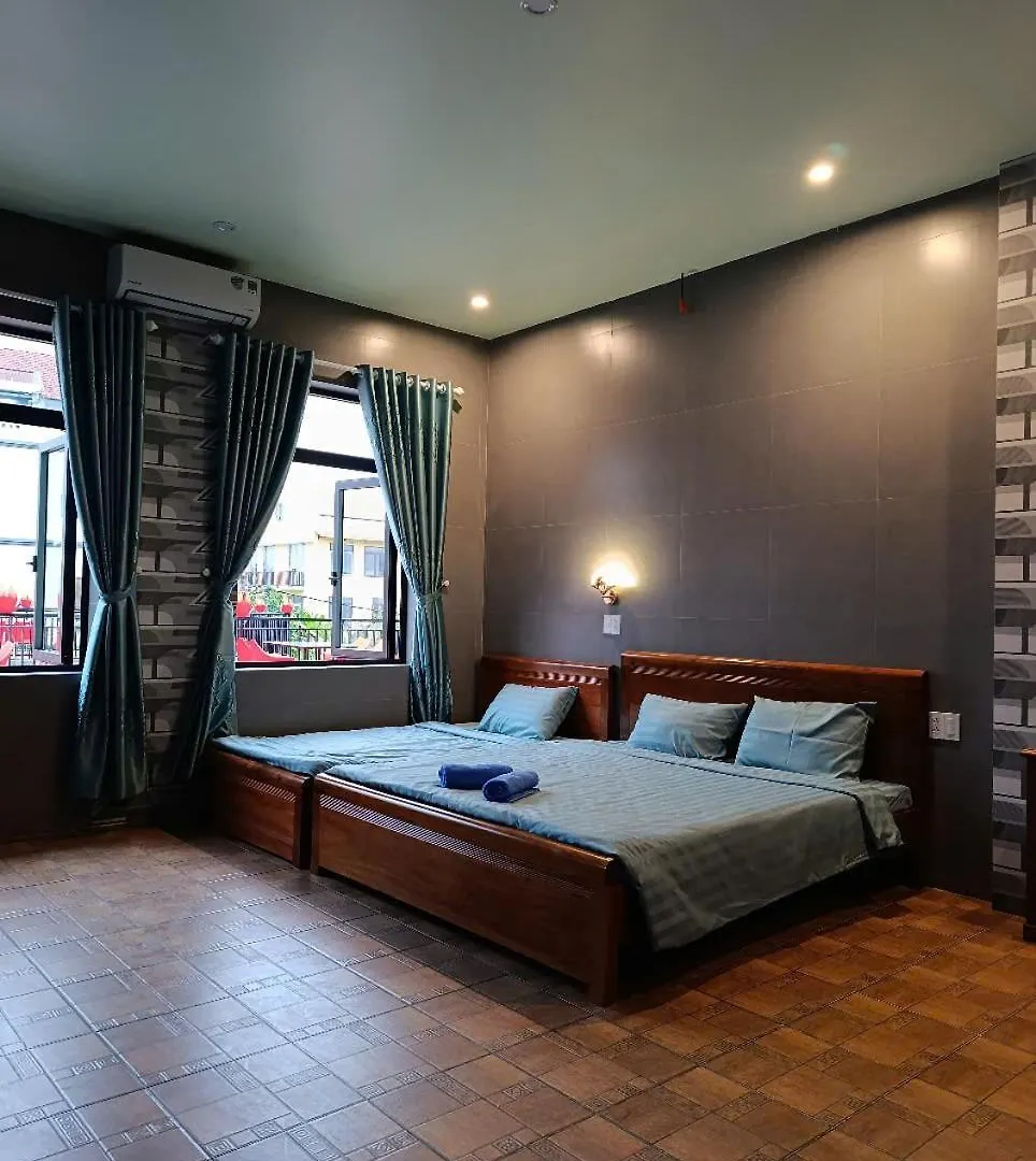 Riverside Hoi An, Dolphins Hostel 0*,  베트남