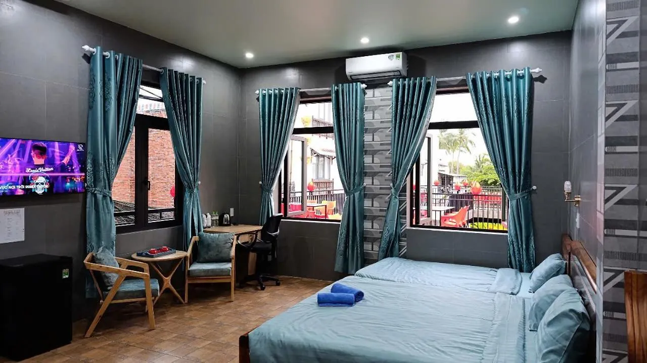 Riverside Hoi An, Dolphins Hostel 베트남
