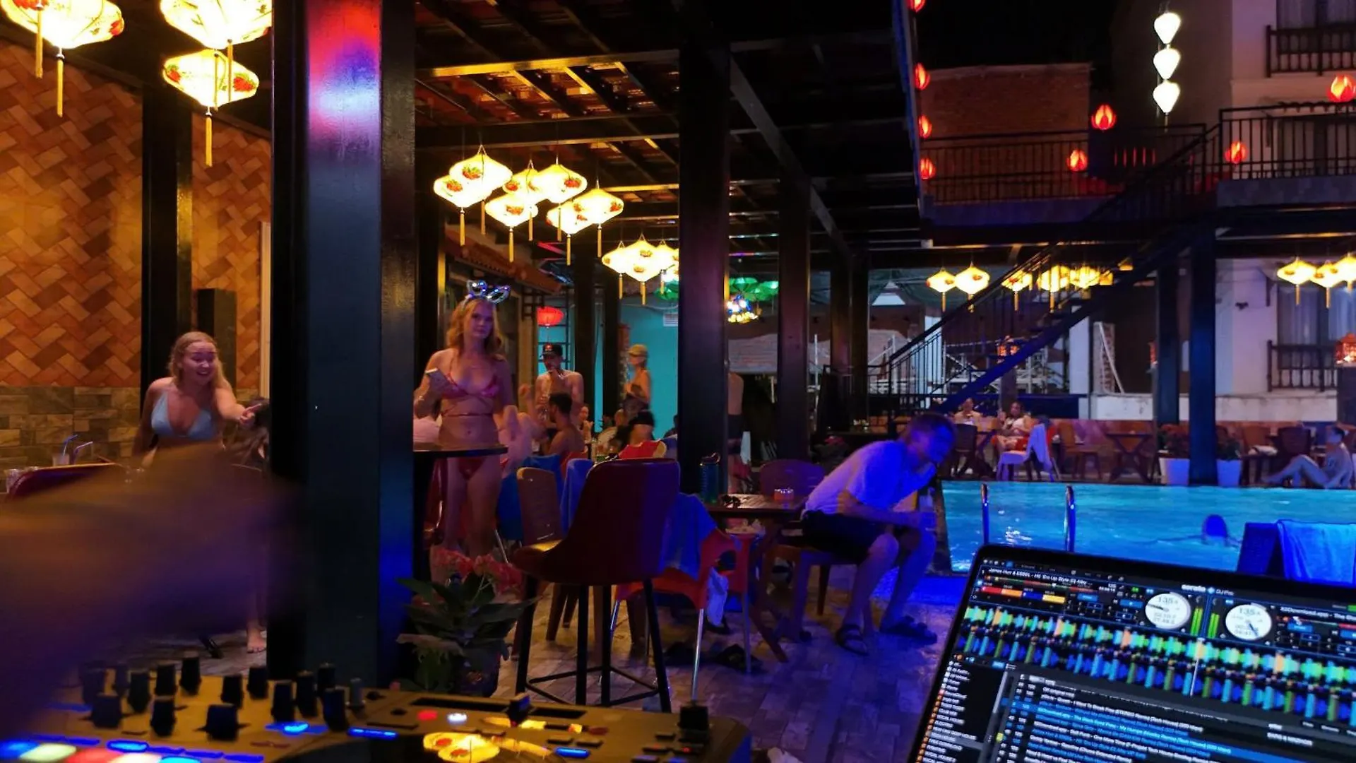 Riverside Hoi An, Dolphins Hostel 베트남